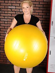 Girlfriend Rachel from Older Women gallery 11